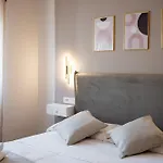 C&p Luxury בית הארחה 4*